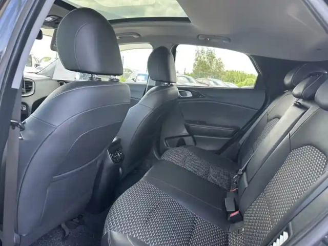 Kia Xceed design plug-in hybrid — photo 10