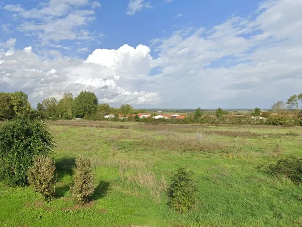 Terrain viabilisé de 600 M²