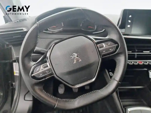 Peugeot 2008 puretech 100 s&amp;s bvm6 — photo 13