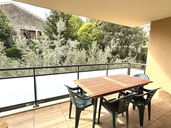 Appartement neuf T2 - 44.46 m2 - à 100 m des facultés au calme