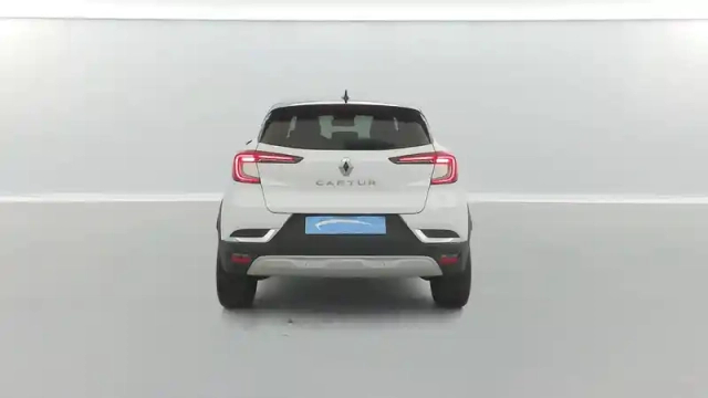 Renault Captur mild hybrid 140 — photo 34