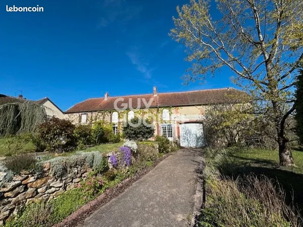 Propriété 6 pièces 197 m²
