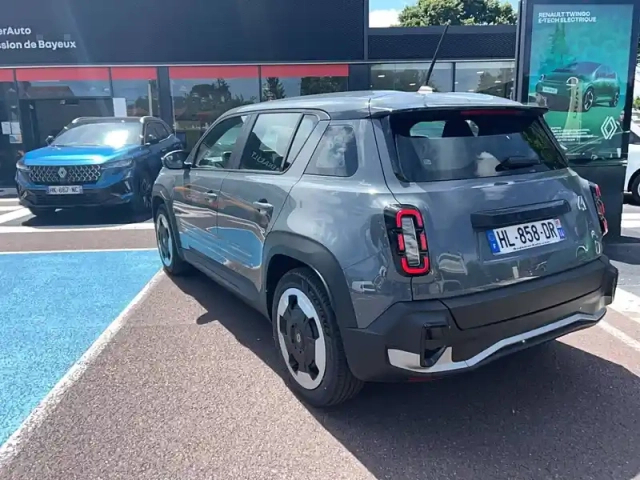 Renault 4 renault  e-tech electrique 150 ch autonomie confort — photo 6