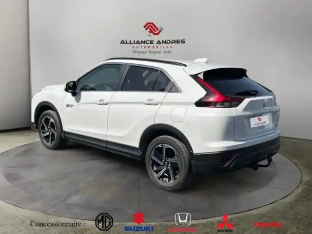 Mitsubishi Eclipse cross 2.4 mivec phev 188ch invite 4wd 2023 — photo 3