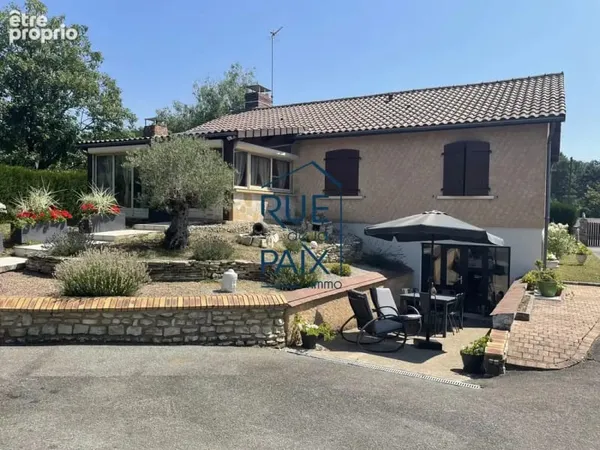 Maison 5 pièces 501 m² à vendre à Cernay (86140)