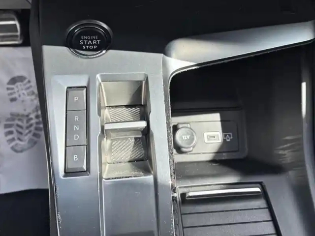 Peugeot 308 sw phev 225 e-eat8 gt — photo 18