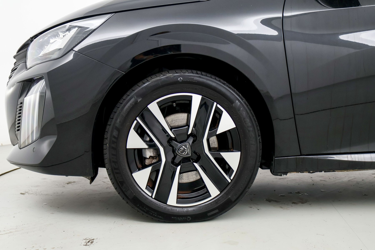 Peugeot 208 — photo 10