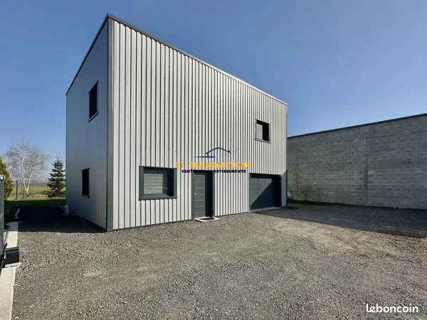 Local 133 m² Bellegarde-en-Forez