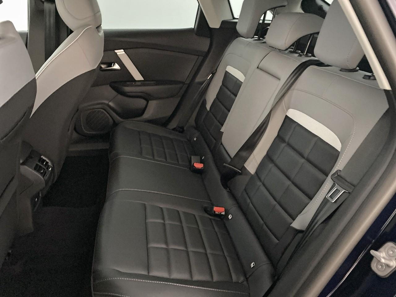 Citroën C4 hybride 145 ch e-dcs6 max — photo 10