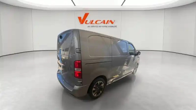 Opel Vivaro fgn sportive diesel 180 ch m automatique — photo 6