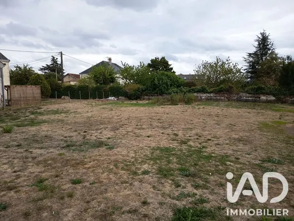 Terrain 824 m²