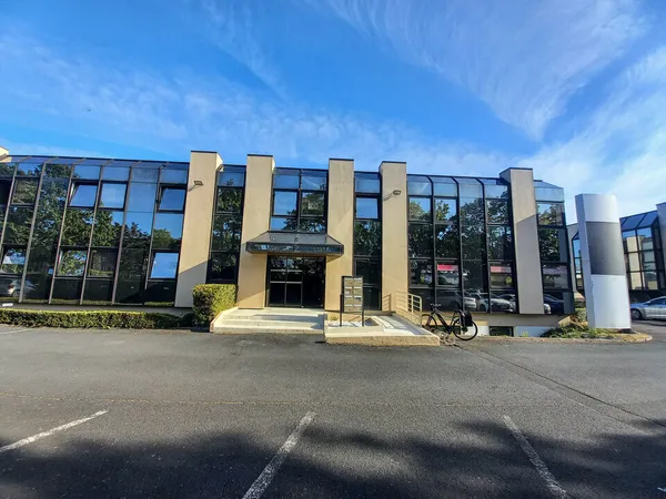 Local professionnel 155 m²