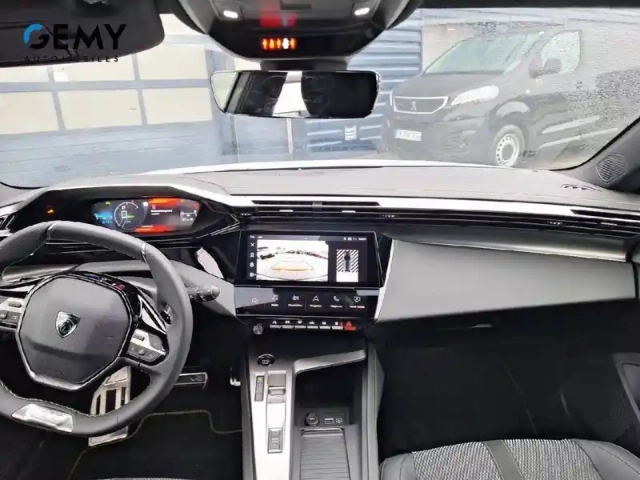 Peugeot 308 phev 180 e-eat8 — photo 8