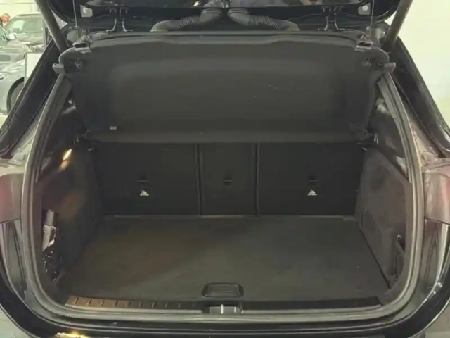 Mercedes Gla 200 d amg line — photo 10