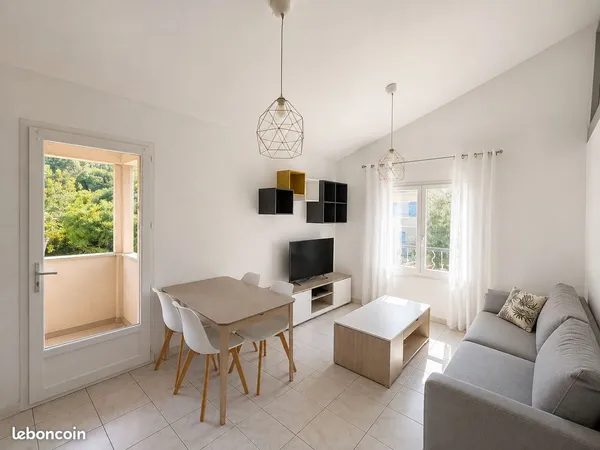 T2 35 m² au calme + parking