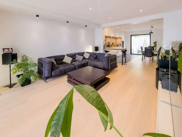 Maison 6 pièces 200 m²