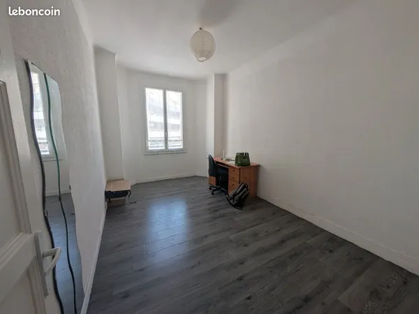 T1 30 m² traversant - Le Camas - Loggia - Cave - Faibles charges