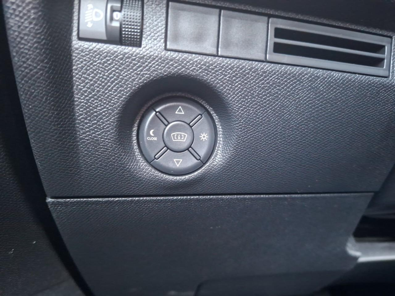 Citroën C4 puretech 130ch s&s shine eat8 — photo 22