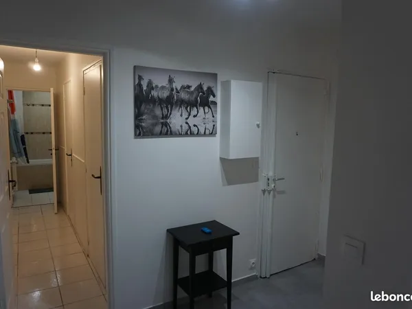 Charmante chambre à louer en colocation