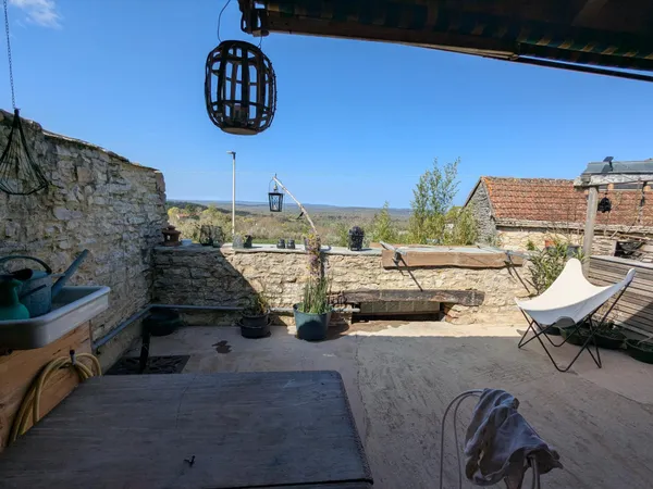 Maison de village ancienne.