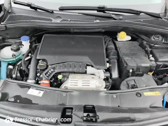 Peugeot 2008 puretech 130ch s&amp;s eat6 allure — photo 7
