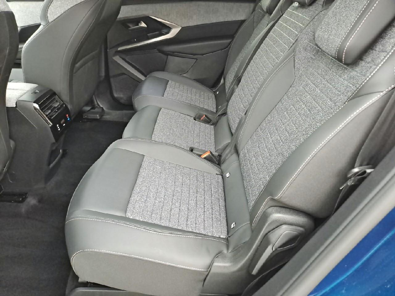 Peugeot 5008 hybrid 145 ch e-dcs6 allure — photo 10