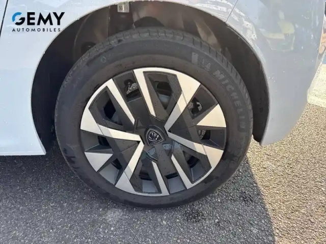 Peugeot 208 electrique 54 kwh 156ch — photo 11