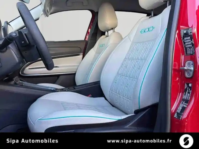 Fiat 600 1.2 hybrid 100ch dct6 — photo 12