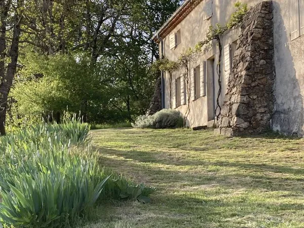 Maison 6 pièces 225 m²