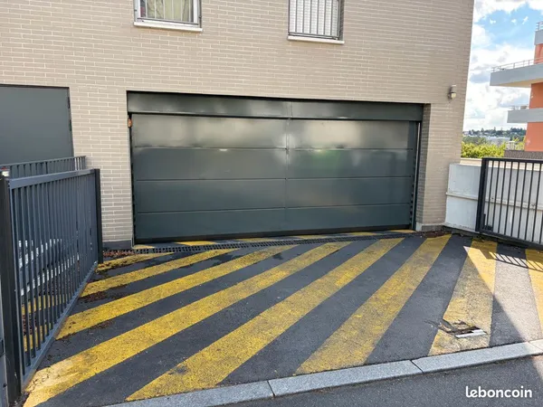 Place de parking sous‑sol sécurisé - 16 rue des Tertres, Bagneux