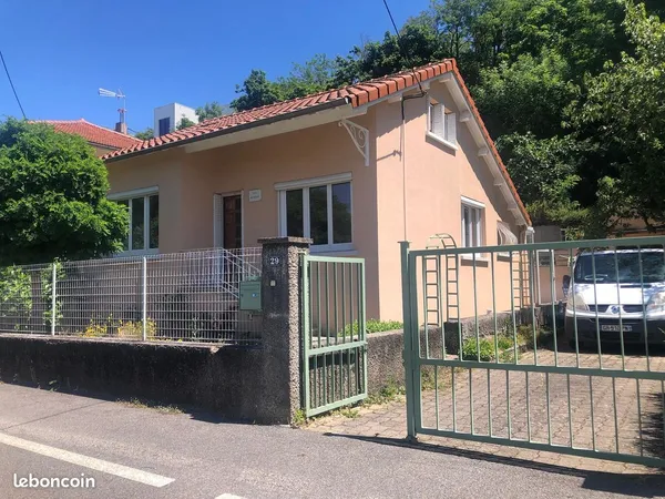 Location T4+cave+jardin à Chateauvert