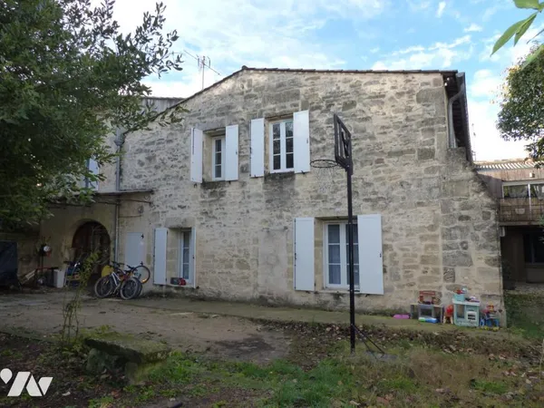 Maison 9 pièces 250 m²