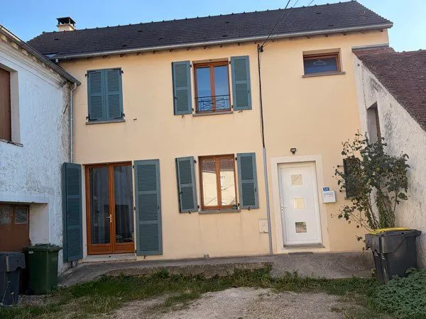Maison à jouy sur Morin