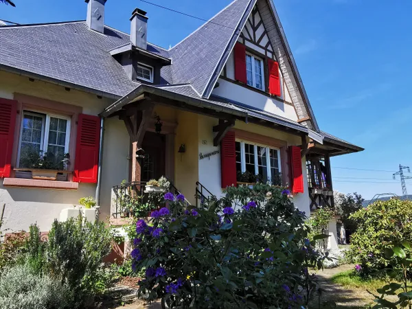 Colroy-La-Roche, maison de caractère des années 1930 sur un
