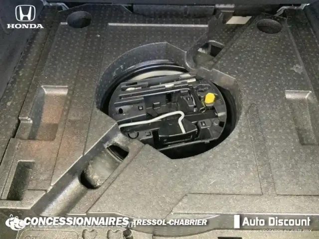 Peugeot 308 sw 1.6 bluehdi 120ch s&amp;s eat6 style — photo 27