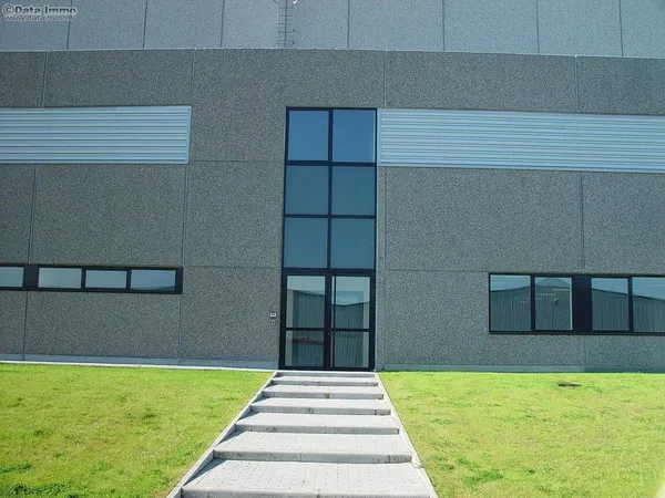 Entrepôt 9935 m²