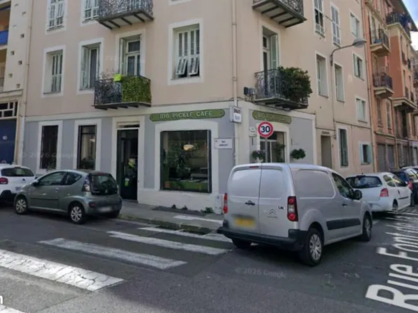 Bâtiment 61 m²