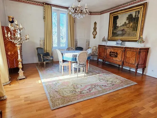 Charme et volumes d'un T4 de 106m2 au coeur de Gap