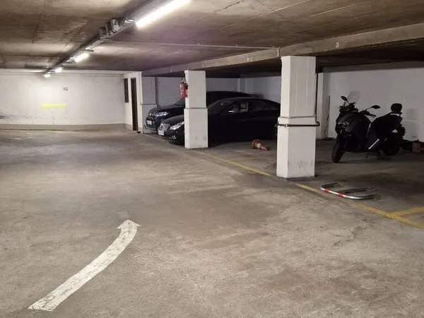 Garage/Parking