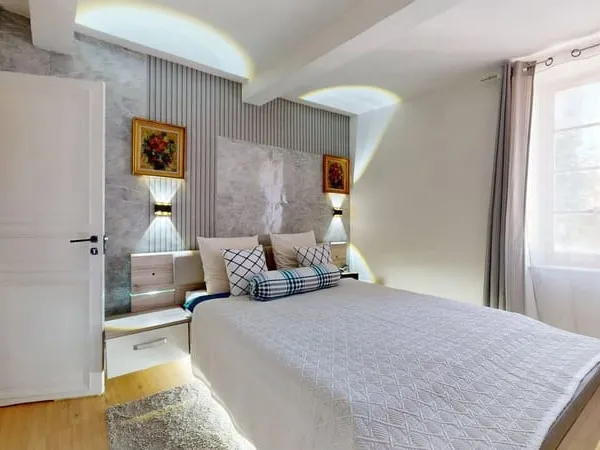 Maison de village 200 m2 7 pièces, 4 chambres 2 terrasse