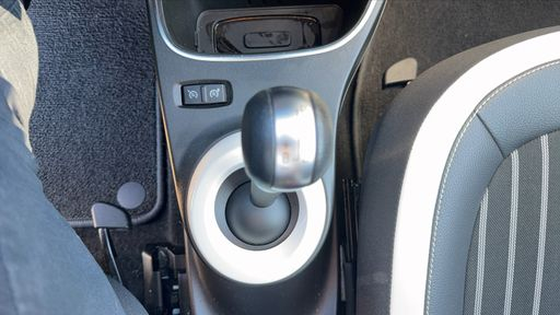 Renault Twingo E-Tech 81 22 kWh - Techno – 2022 – 35926 km – Électrique – Boîte Automatique — photo 8