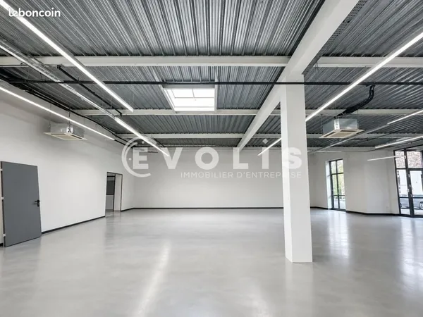 Bureaux 621 m²