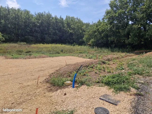 Terrain constructible 700m²