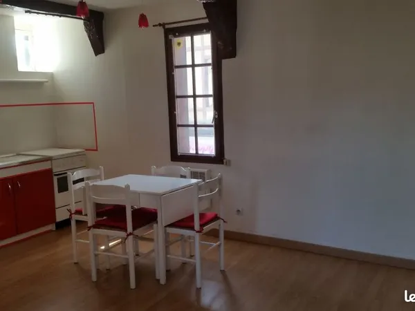 A louer studio plein centre ville