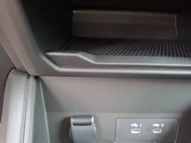 Renault Captur tce 90 ch — photo 13