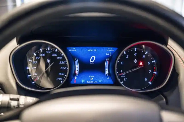 Maserati Levante 3.0 v6 bi-turbo 350 q4 — photo 27