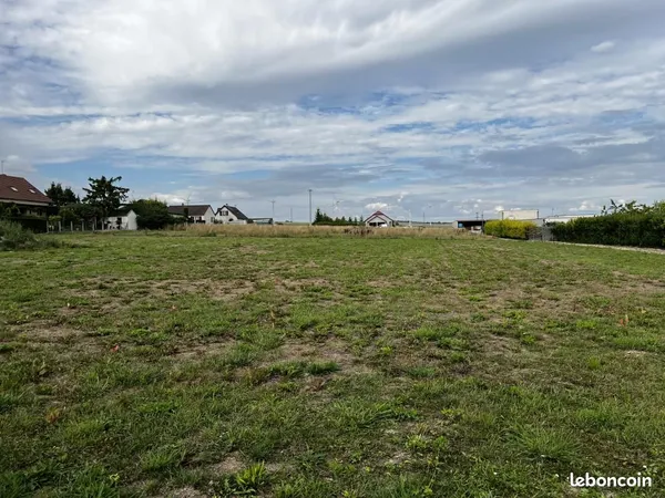 Terrain 689 m² Sainte Maure