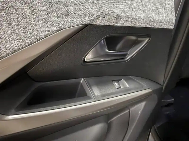 Peugeot 3008 hybrid 145 e-dcs6 — photo 106
