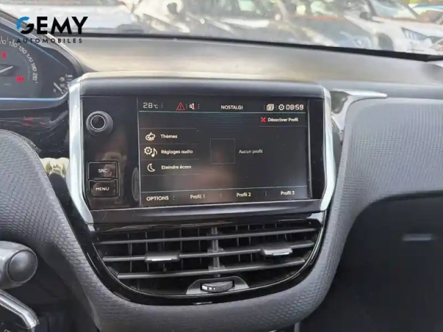Peugeot 2008 puretech 110ch s&amp;s bvm6 — photo 15