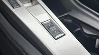 Peugeot 308 PHEV 180ch Allure Pack e-EAT8 — photo 18